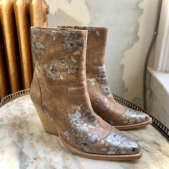 Silver Floral Boots - Picture 1 of 4
